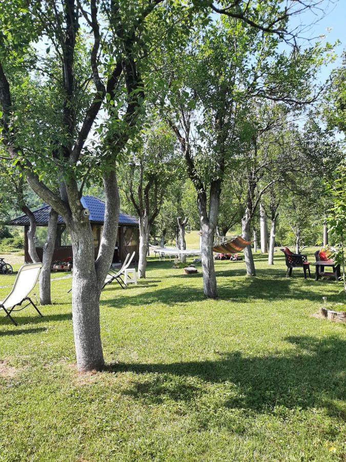 Apartments Paradise Licko Petrovo Selo Экстерьер фото