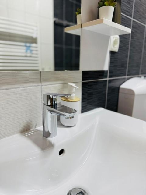 Apartments Paradise Licko Petrovo Selo Экстерьер фото