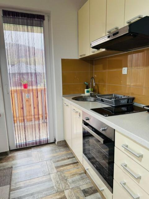 Apartments Paradise Licko Petrovo Selo Экстерьер фото
